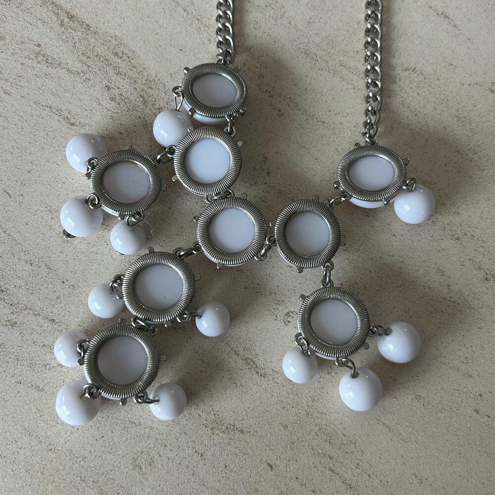 White Cabochon Statement Necklace - Silver Tone Mod Style Bib - 8" - Picture 4 of 4